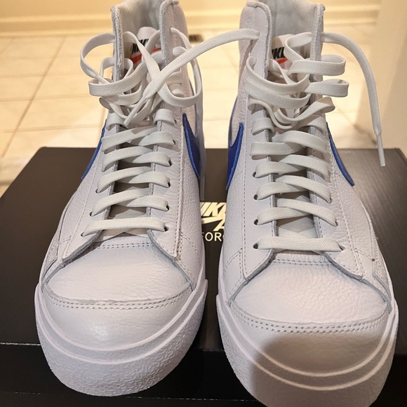 Vintage Nike Blazers - White with Blue - Picture 3 of 5